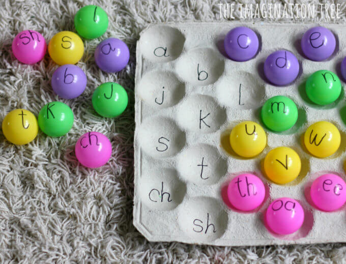 Easy Phonic Ball Game Idea For Toddlers Using Old Egg CartonsEgg carton crafts for 3 Year's old 