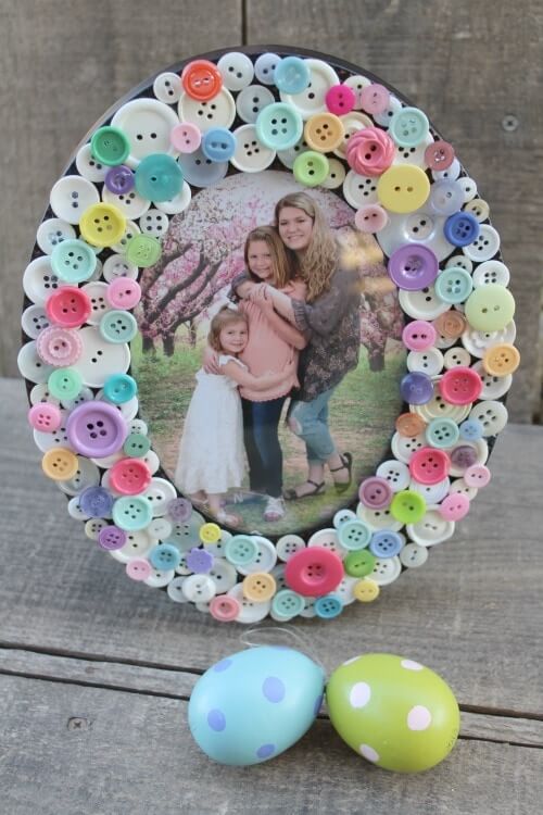 Easy Picture Frame Decoration Craft Idea With Buttons