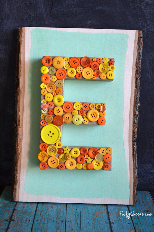 Easy to Make Button Letter Plaque Craft Project For Living Room