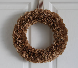 Easy-To-Make Decorative Paper Bag Wreath Idea
