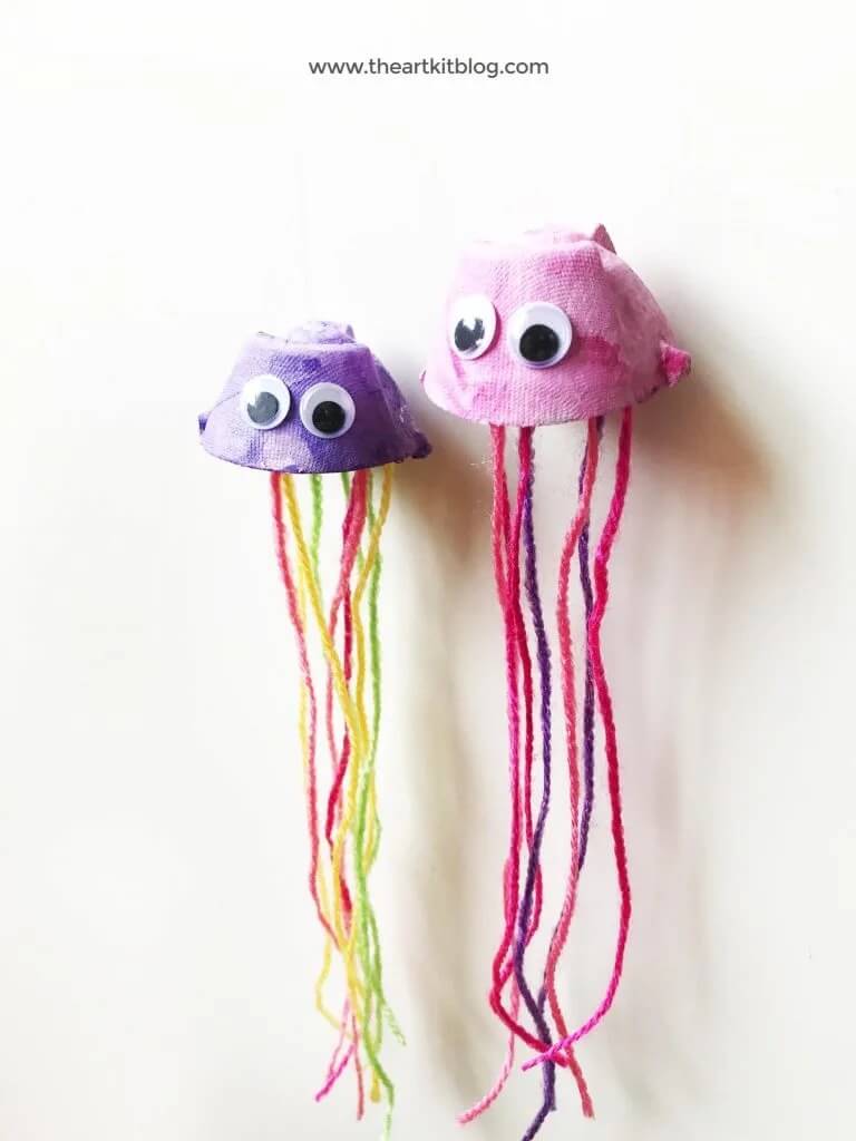 Easy-To-Make Egg carton Jellyfish Puppet Craft Idea