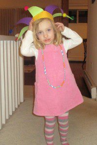 Easy To Make Straw Necklace & Hat Craft For KidsMardi Gras Costumes for Kids &amp; Parents