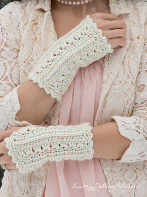 Elegant Fingerless Gloves Using Crochet