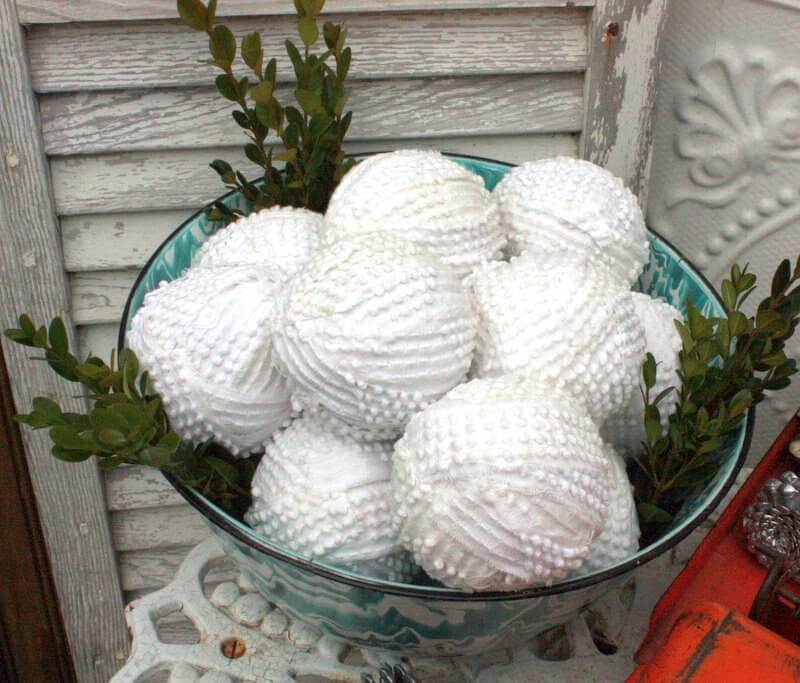 Fancy Snowball Craft Idea For Kindergartners Using Styrofoam BallsStyrofoam Balls Craft For Kindergartners