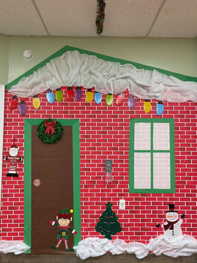 Fun Christmas Decoration Idea For Classroom