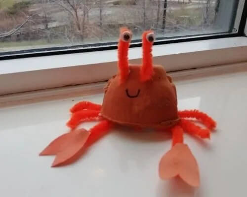 Fun-To-Make Egg Carton Crab Craft Idea