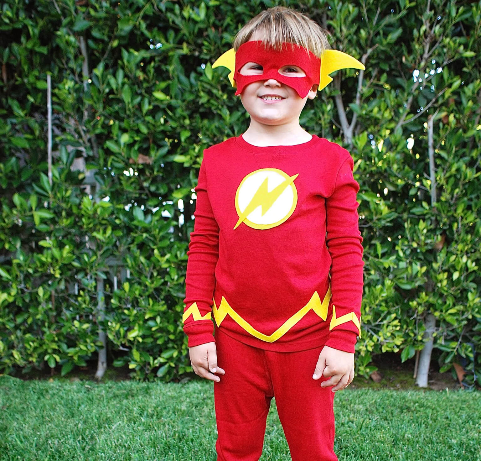 Fun To Make Flash Costume For Kindergartners Superhero Costume DIY Ideas for Kids