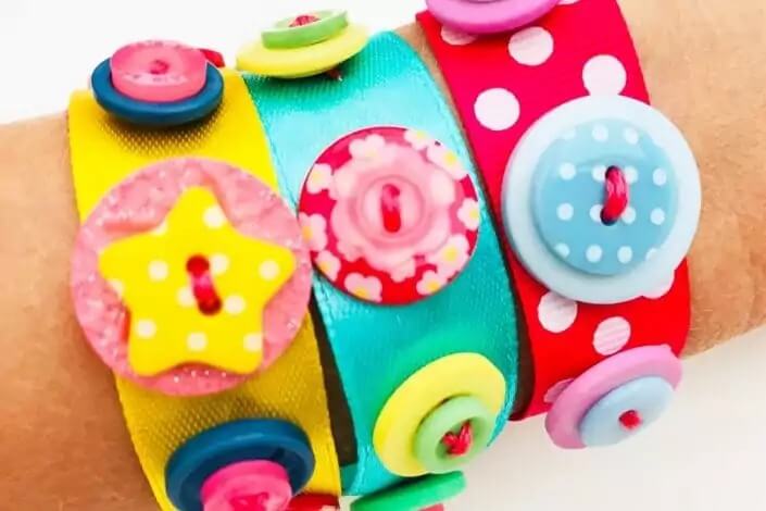 Handmade Fab Button Bracelet Craft Project Using Ribbons & Embroidery Thread