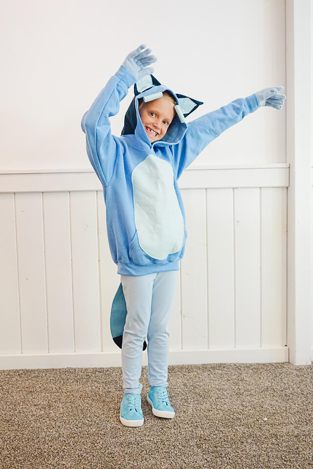 Handmade Pretty Bluey Costume Tutorial For Fancy Dress Competition Cute Costume DIY Ideas for Kids 