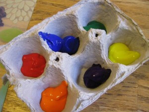 Let's Make A Cheap Paint Palette Using Egg Tray