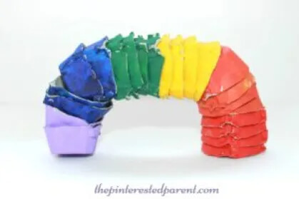 Let's Make A Easy Rainbow Tower With Egg Cartons