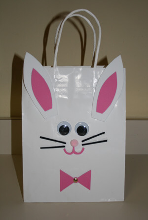 Let's Make An Easy-Peasy Easter Bunny Bag Craft