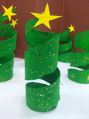 Make Twirling Christmas Tree Using Toilet Paper Rolls Winter Toilet Paper Roll Crafts 