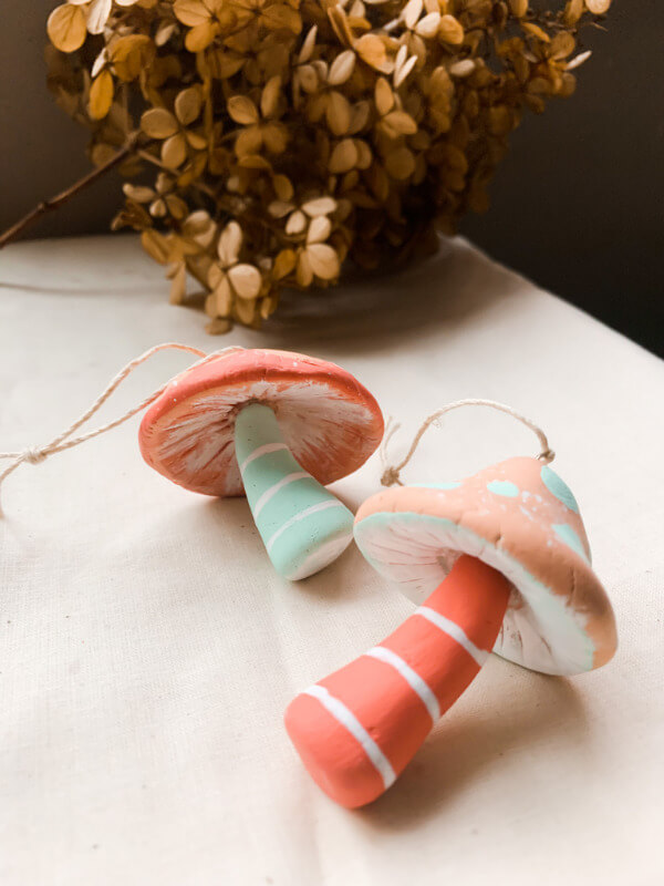 Pretty & Cute Mushroom Clay Ornaments For Decor Air dry clay ideas aesthetic