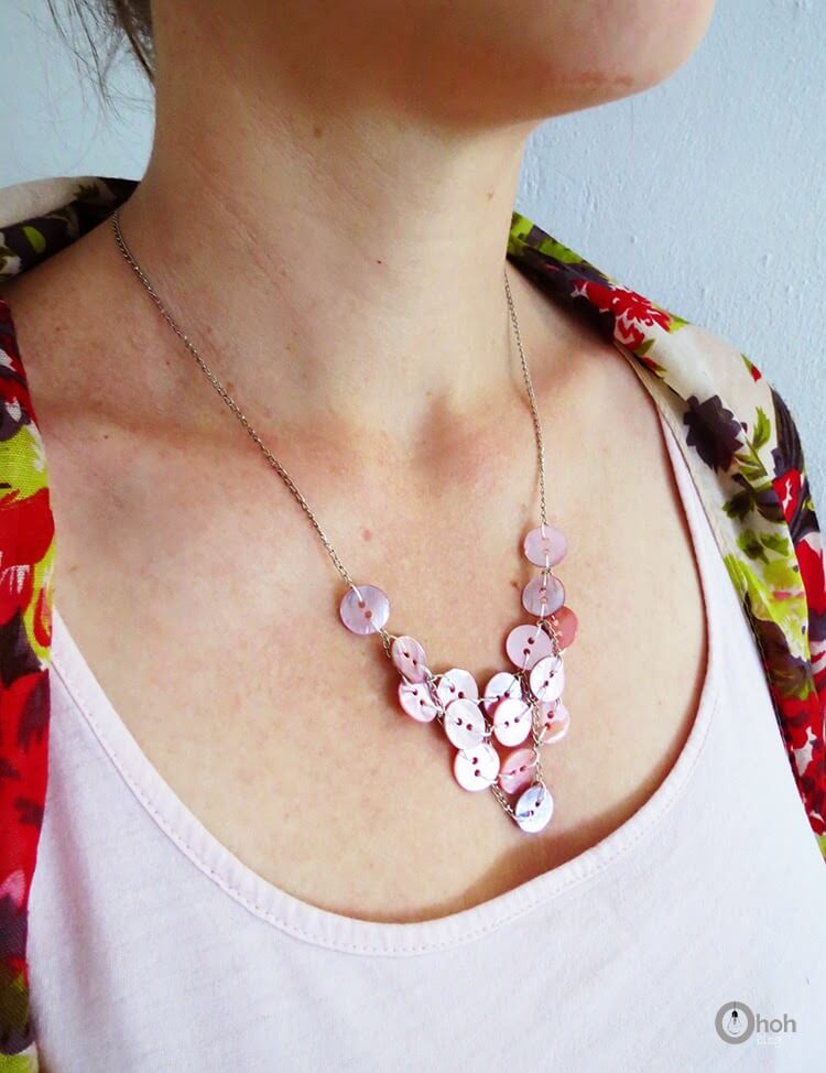 Pretty Button Necklace Craft Idea For Beginners