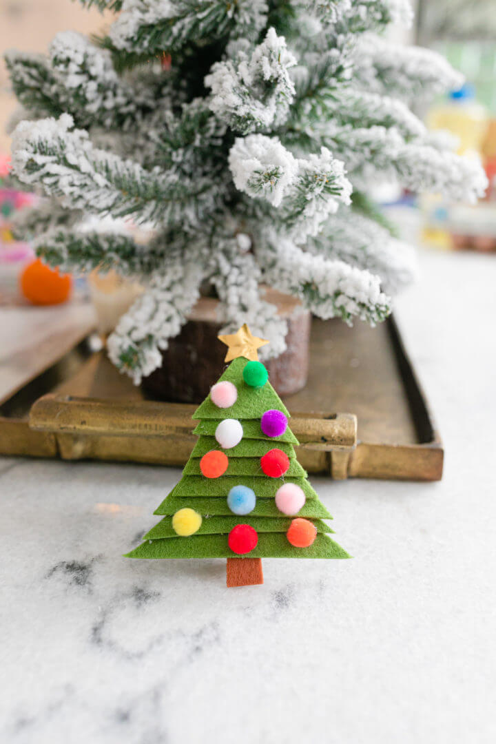 Quick And Easy Felt And Clothespin Christmas Tree Ornamental Craft For Kids