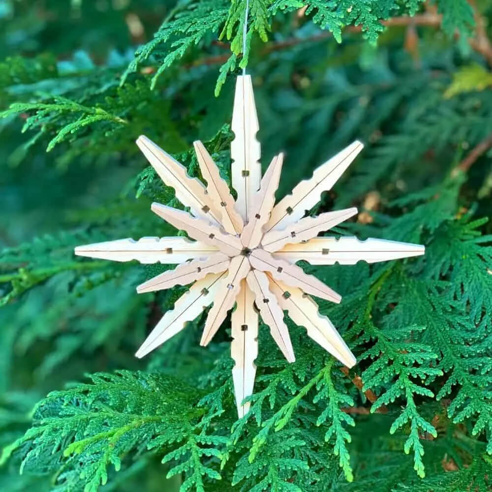 Quick And Easy Snowflake Clothespin Ornamental DIY Craft