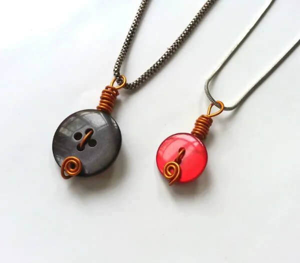 Recycled Button Pendant Crafts With Wire & Jewelry PliersButton Necklace Crafts(