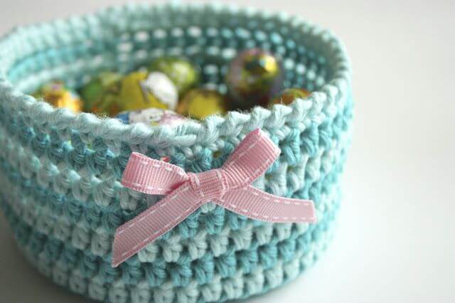 Simple & Basic Basket Made From Crochet With BowCrochet Basket Patterns
