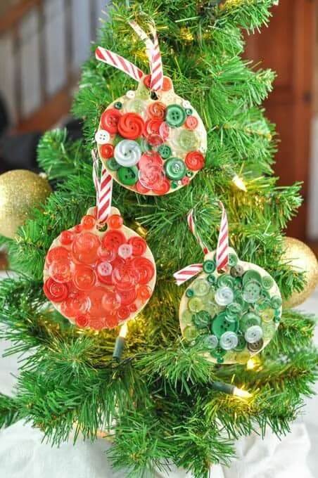 Simple & Fun Button Ornament Craft For Christmas Christmas Button Craft Ideas