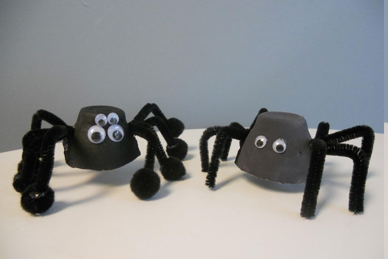Simple Spider Craft With Egg carton & Pipe Cleaners