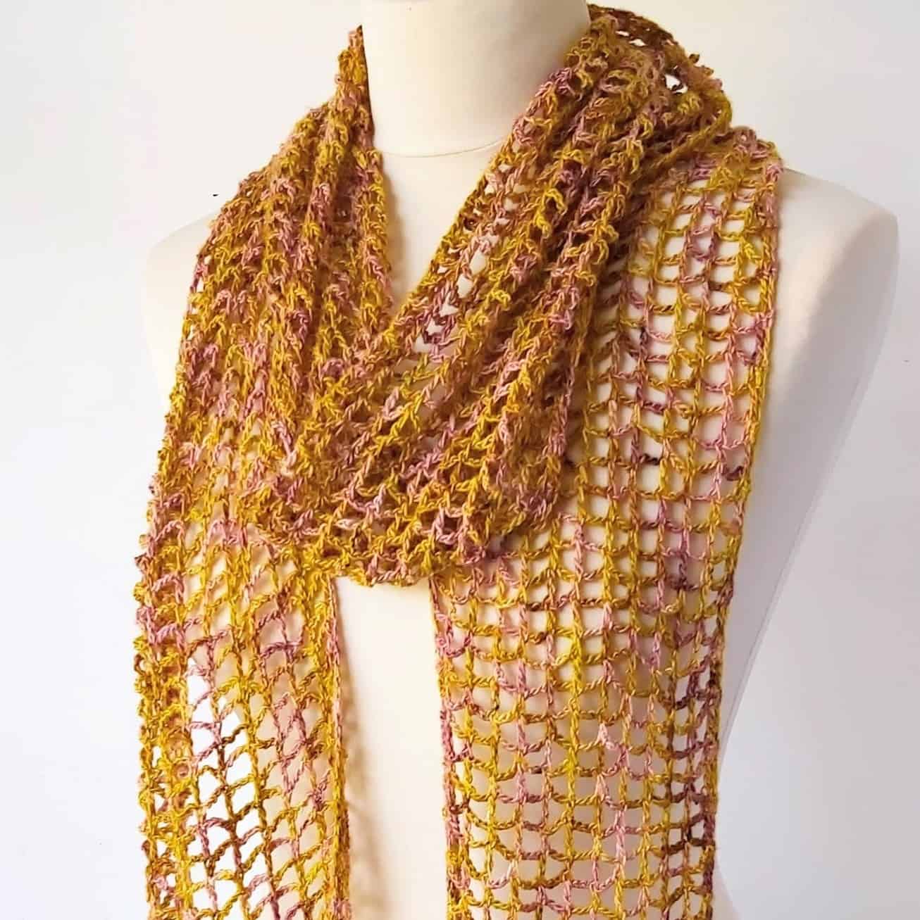 Unique & Simple Lace Crochet Scarf Pattern For Girls
