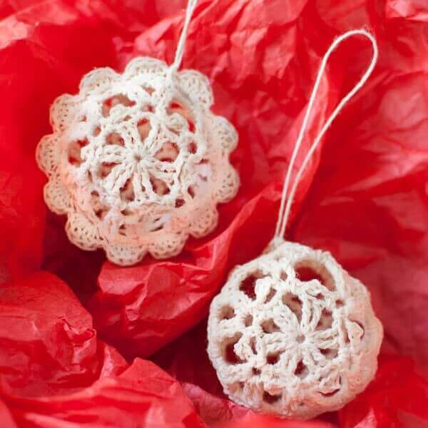 Unique Lace Crochet Christmas Ornament Craft Idea
