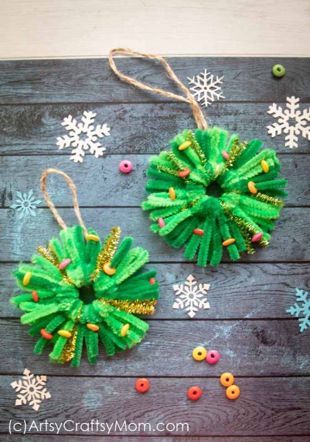 Wreath Ornament Button Craft Using Pipe Cleaner For Christmas Decor