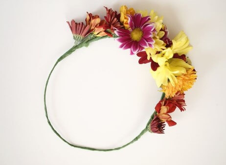 Charming Fresh Flower Crown Craft Idea For Kids