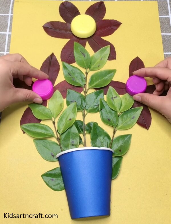 Creating a Lovely Bouquet with Autumn Leaves, Paper Beakers & Bottle Tops - Flower Bouquet Art &amp