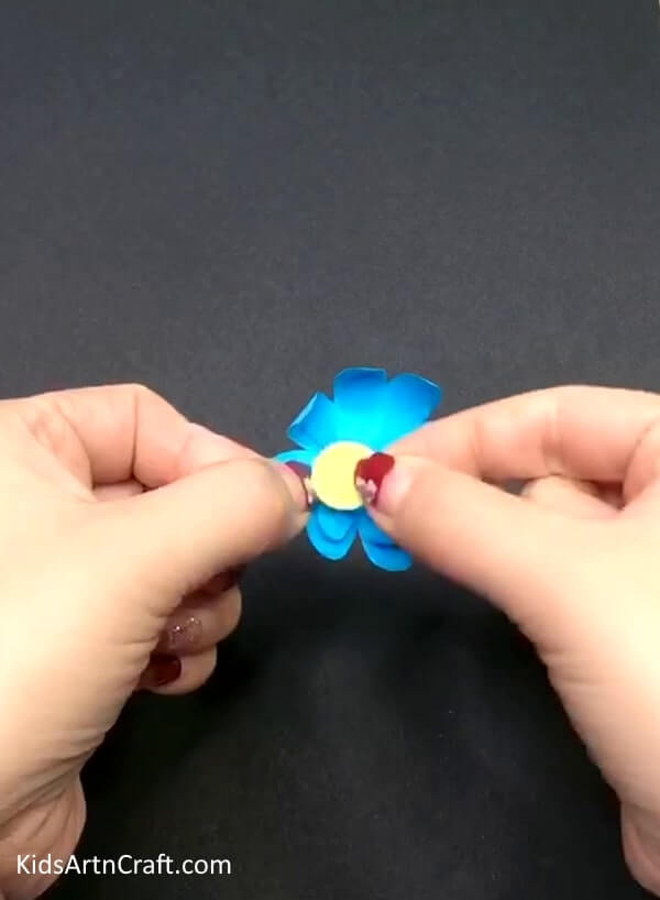 Easy To Make Paper Flower Craft Idea For Kids - Tutorial