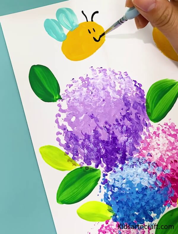 A Decorative Art & Craft Idea To Make Flower Honey Bee Painting Art Idea For KidsFlower & Honey Bee Painting Art 