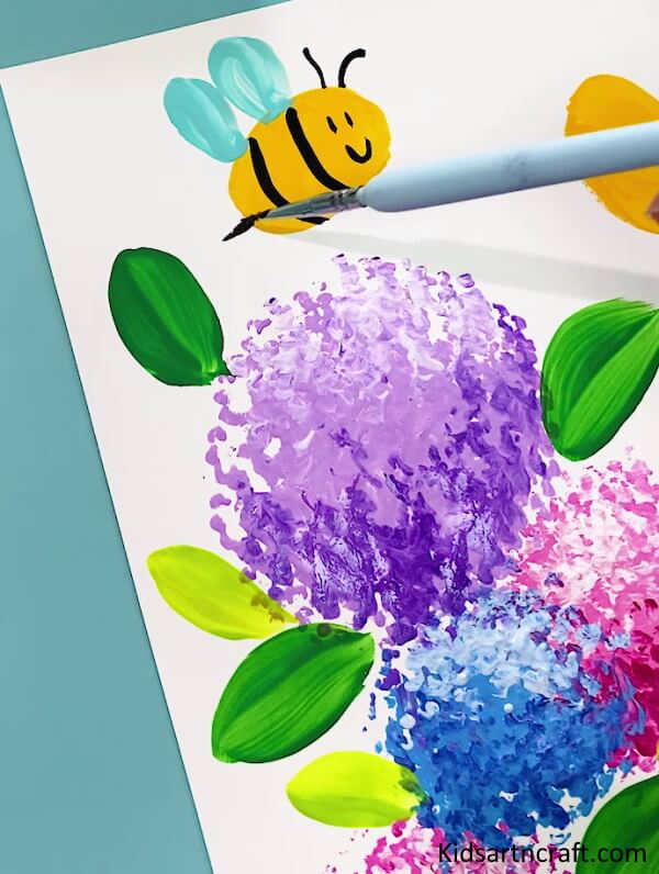 Easy To Make Wonderful Flower Honey Bee Painting Craft Idea For Kids