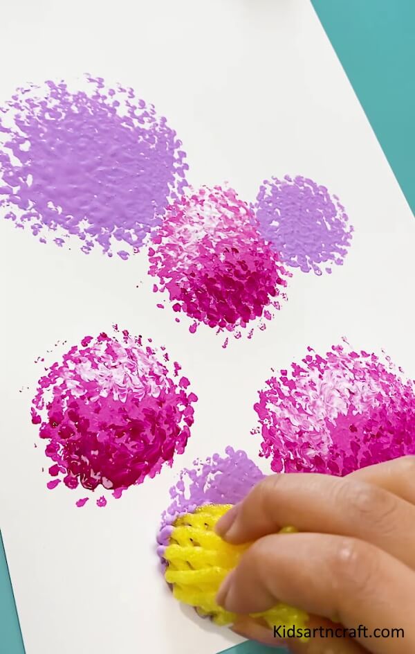 Homemade Colorful Art Flower Honey Bee Painting Craft Idea For KidsFlower & Honey Bee Painting Art 
