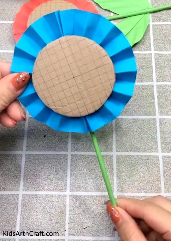 How To Make Sunflower Craft Using Paper, Cardboard & Straw