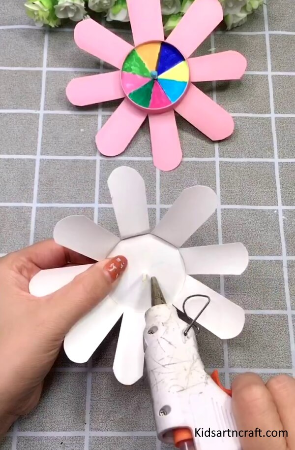 DIY Project Idea To Make Spinning Toy Of paper Cup Craft Idea For School
