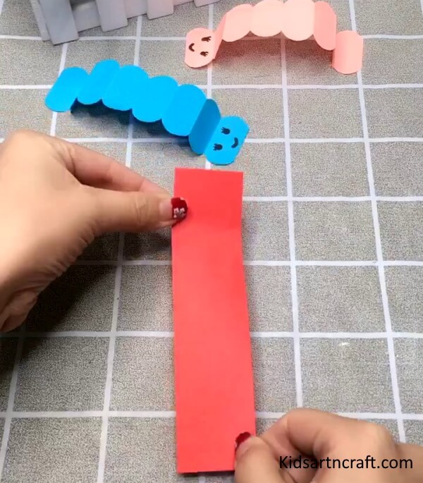 Easy To Make Paper Caterpillar Craft Idea For Beginner