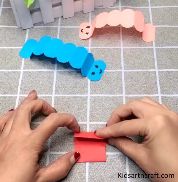 A Construction Paper Is Used To Make Caterpillar Craft Idea For Children