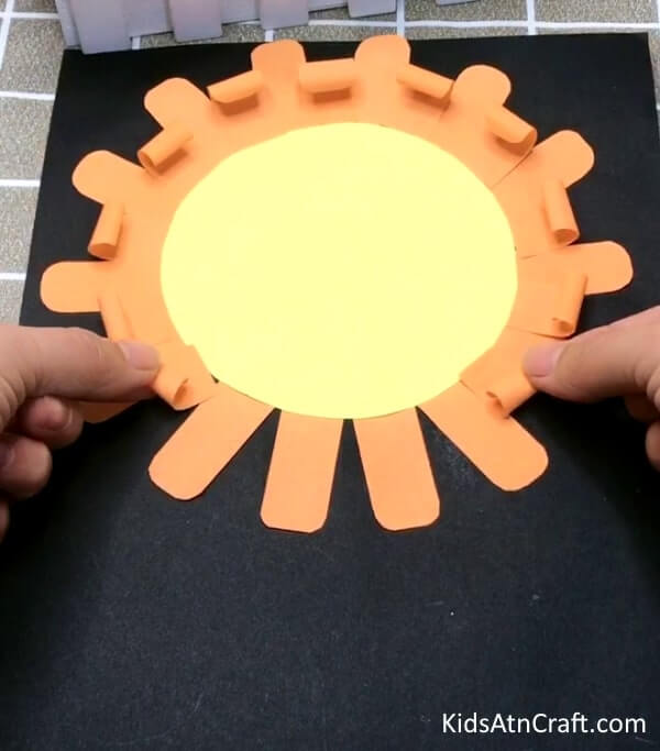 Easy Artwork To Make Perfect Paper Sunflower Clock Craft idea For Preschoolers