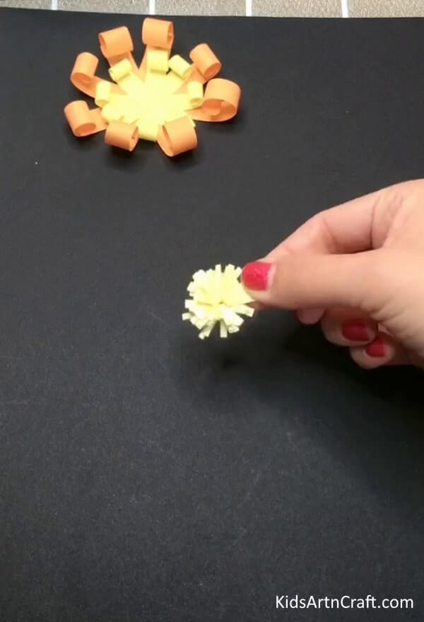 Easy Artwork To Make Cute Paper Flower Craft Idea For Kids