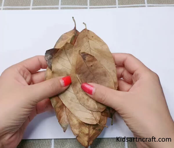Cool Art Idea To Make Creative Reindeer Craft For Kids Using Dry Fall Leaves