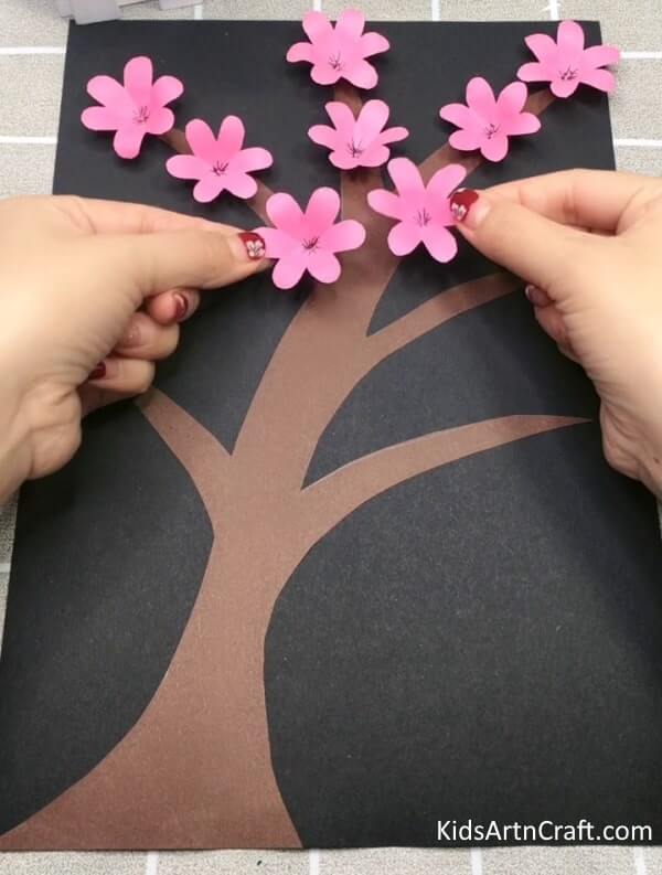 Easy Artwork Of paper To Make Decorative Flower Tree Craft Idea For Kids