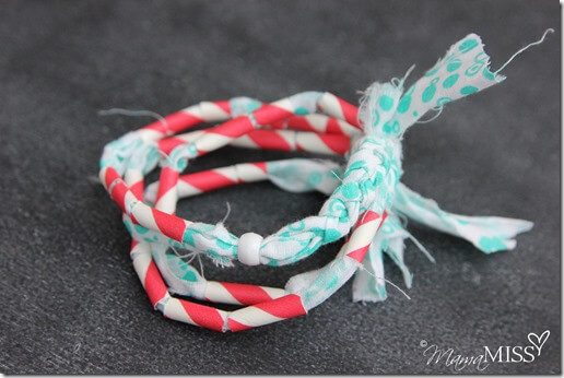 Adorable Bracelet Made Of Fabric and Paper Straw Fun To Make Paper Straw Crafts
