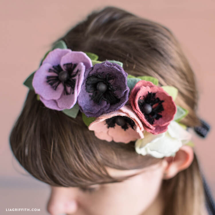Adorable Felt Flower Crown Craft Tutorial For Hair AccessoriesDIY Felt Flower Hair Ties