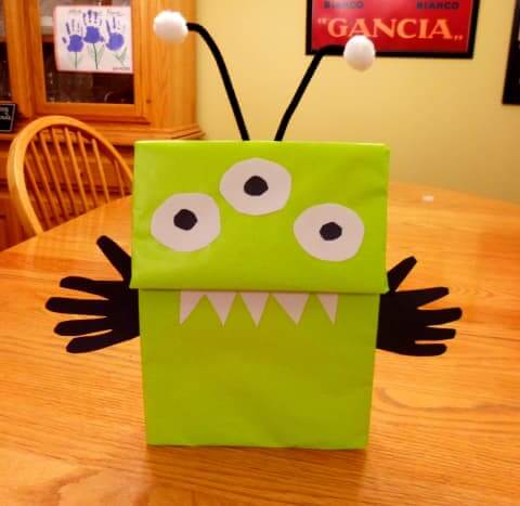 Alien Hand Puppet: Outer Space Craft Activity For Kids