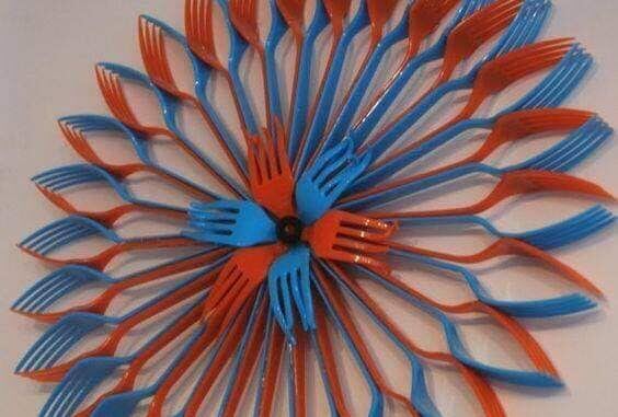 Amazing Flower Hanging Decoration Made With Forks For Wall Fork Wall Decor Crafts