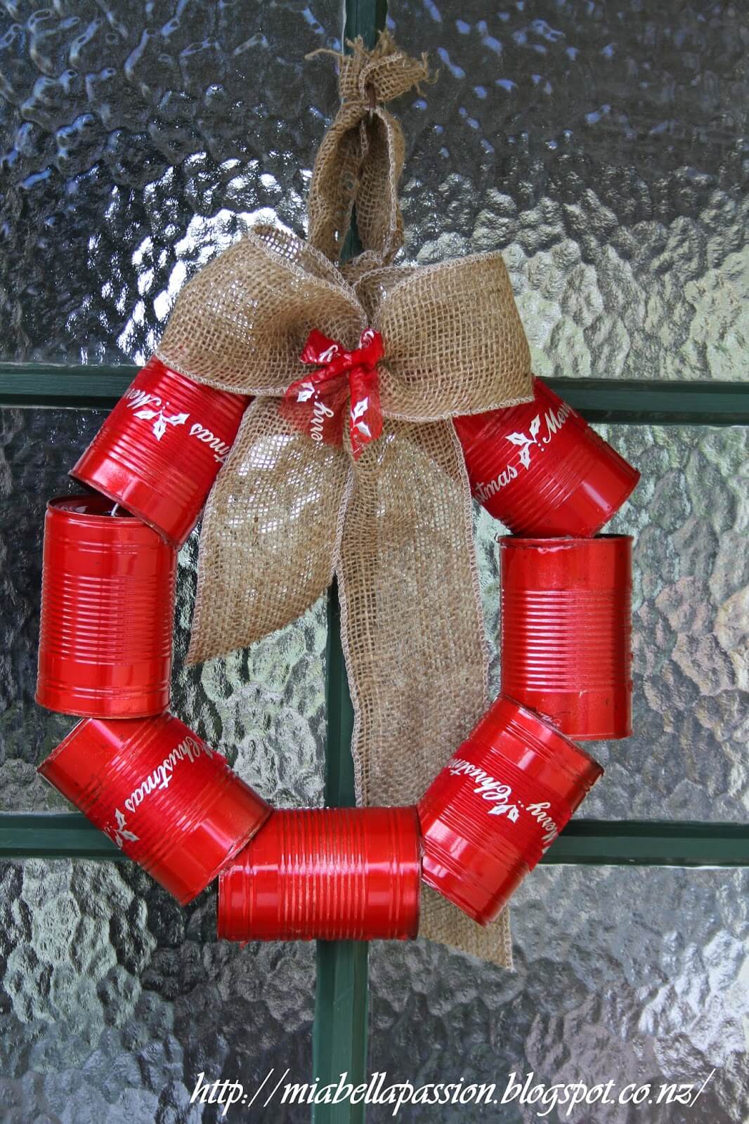 Awesome Tin can Wreath Crafts Idea for ChristmasTin can Crafts for Christmas