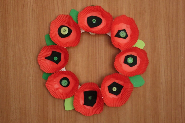 Beautiful Poppy Flower Wreath Craft With Cupcake Liners, Buttons & Paper Poppy Flower Crafts Using Salt Dough for Remembrance Day
