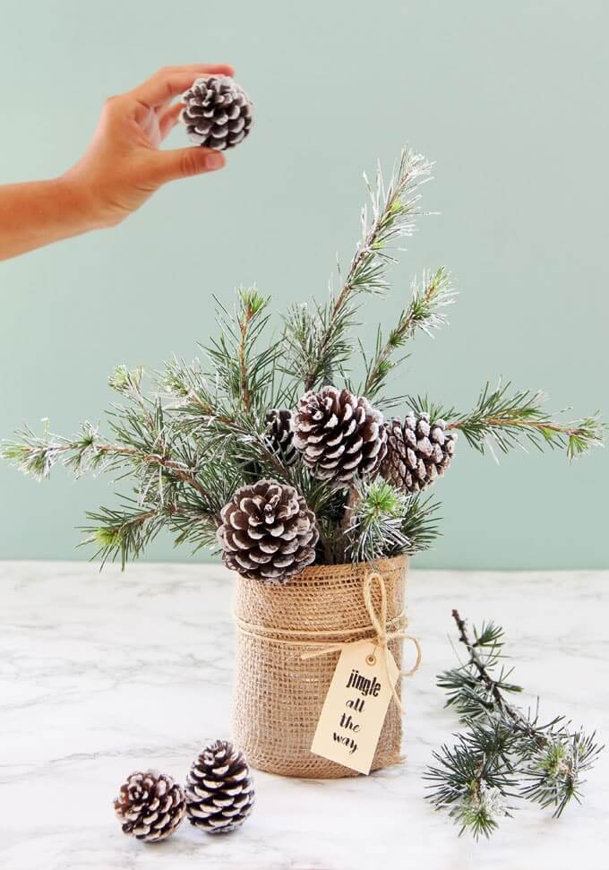 Beautiful Tin can & Burlap Plater DIY Craft For Christmas