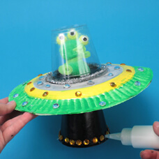 Crafting Paper Plate Spaceship For Alien Activities